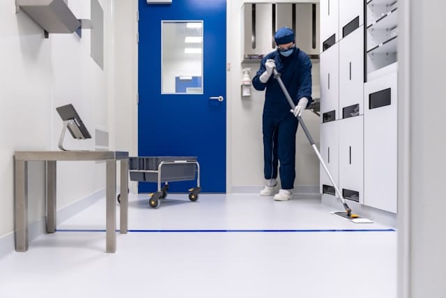How to Choose a Secure Commercial Cleaning Service for Reno Tech Facilities